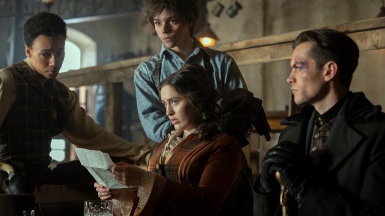 Shadow and Bone. (L to R) Kit Young as Jesper Fahey, Danielle Galligan as Nina Zenik, Jack Wolfe as Wylan, Freddy Carter as Kaz Brekker in episode 205 of Shadow and Bone. Cr. Timea Saghy/Netflix © 2023